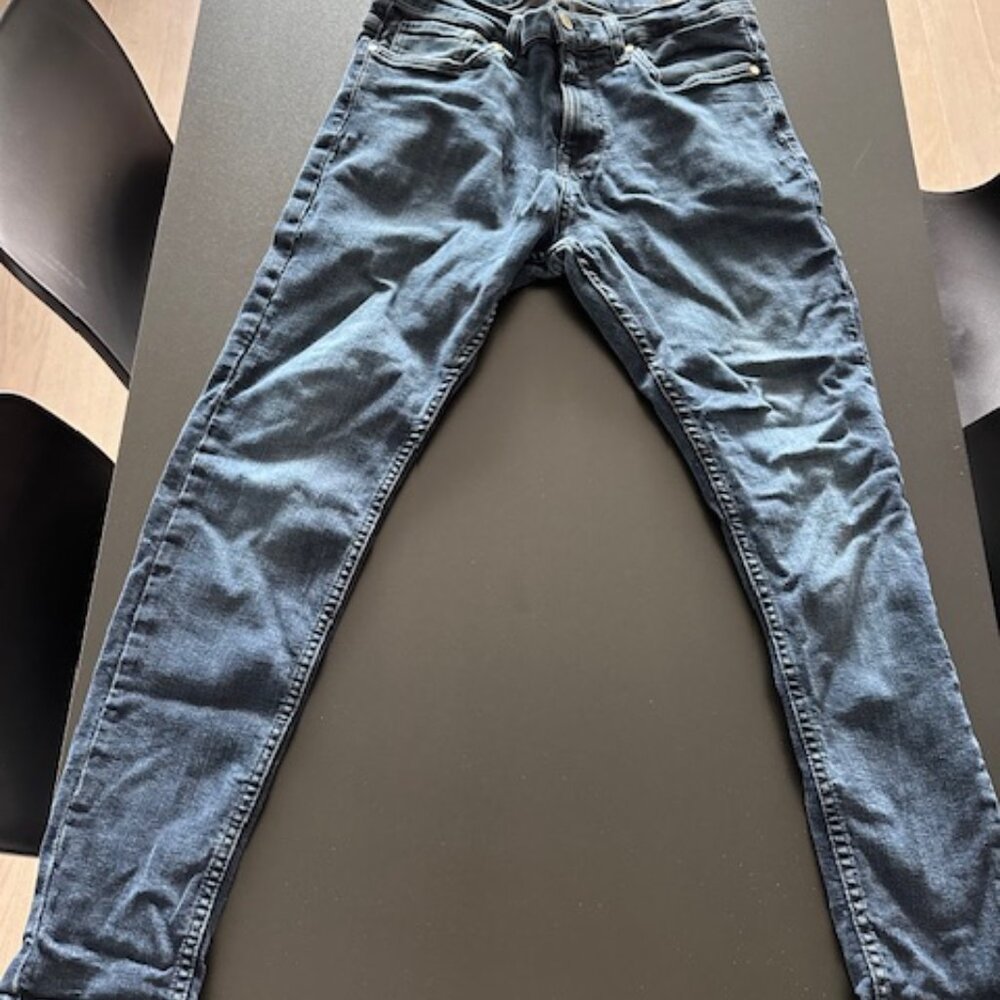 Zara light wash denim size 34
